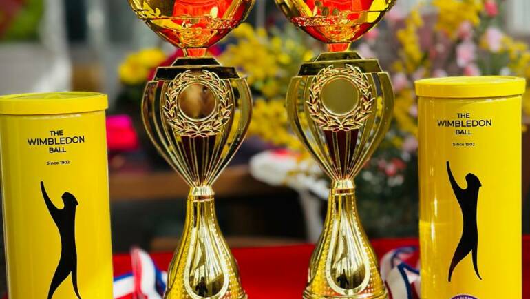 С праздником весны!